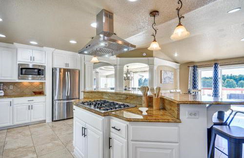 Portland Area Group Getaway Hot Tub and Views! - Foto 9