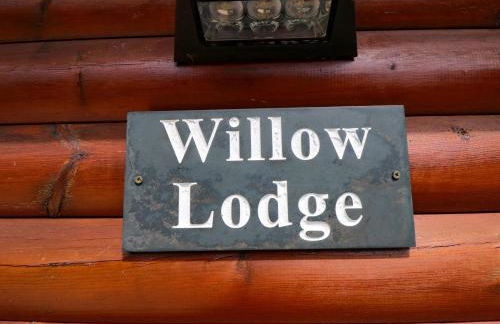 Ryedale Country Lodges - Willow Lodge - Photo 3