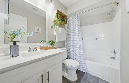 Modern 2BR2BA w King Bed, Pool Gym #10 - Foto 15