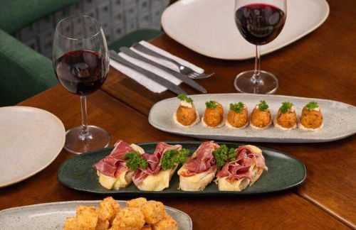 Flat em frente ao mar com piscina varanda e AC - Foto 29