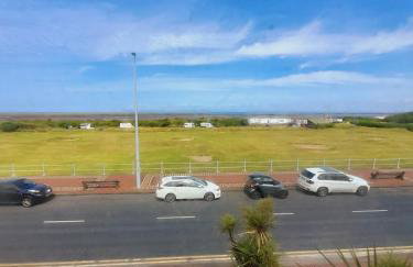 Comfortable family home with amazing Seaviews - Foto 13