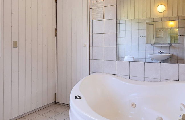 12 Person Holiday Home in Farevejle - Photo 10