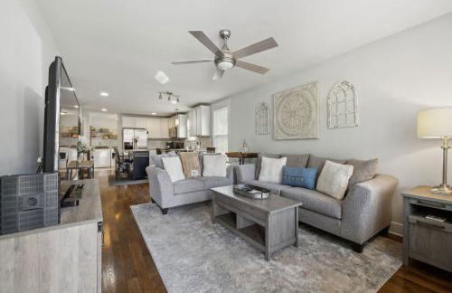 East Nashville Sweetie Near to Downtown 2 Bed 2 Bath with Fenced Yard 30 or more Days by SkyRun Nashville - Foto 27