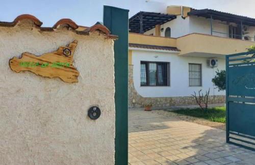 La Terrazza - 150m dal mare - [Ampia Terrazza Privata+Area Relax] - Photo 3