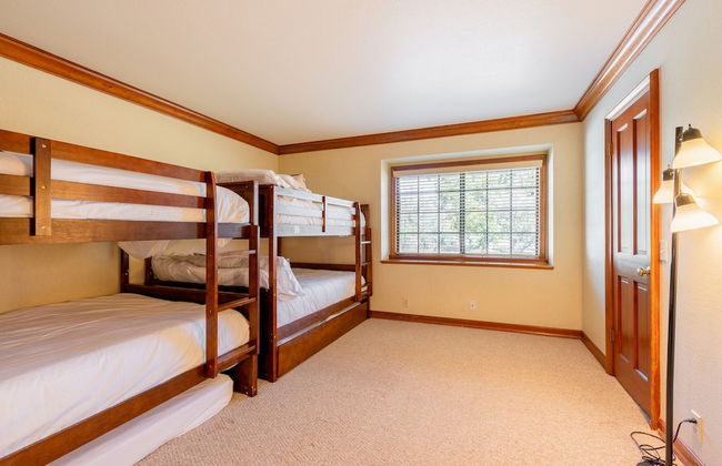 Cathedral by Avantstay Charming Secluded Estate w Sauna Pool Table Views of the Rolling Hills - Foto 32