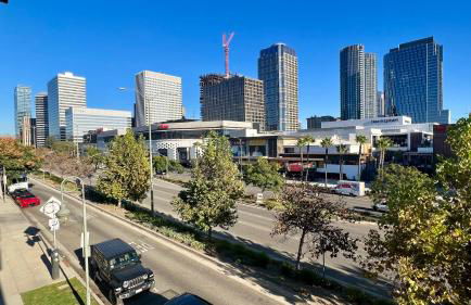 Century City Cozy 3 Bedroom Apartment with Parking 302,303 - Foto 38