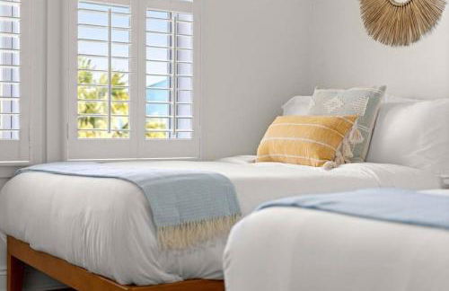 Modern Beach Haüs 4 min walk to beach w/ pool BBQ - Foto 15