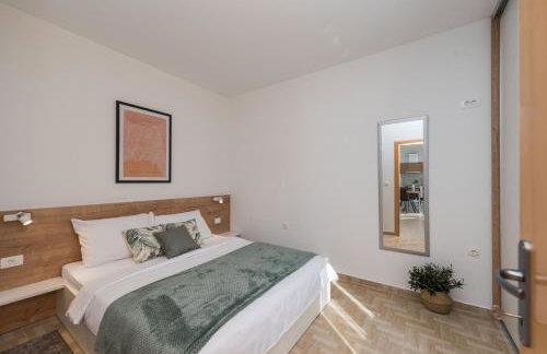 Villa Petra s bazenom, roštiljem i parkingom - Foto 29