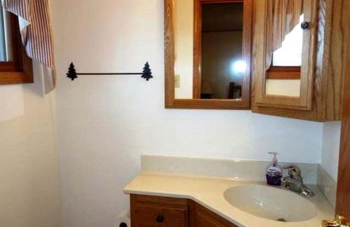 Quiet Lakeside Cabin Rental for Families just Outside of Minocqua, Wisconsin - Foto 10