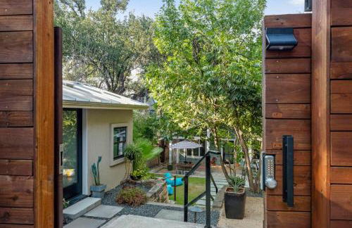 Ladybird Villa - Heated Saltwater Pool - Walk to SoCo - Photo 7