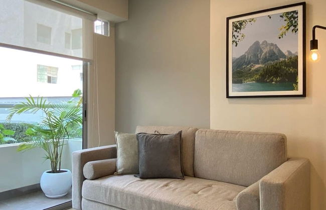 Perfect 1BR With Balcony in Luxurious Building - Foto 2