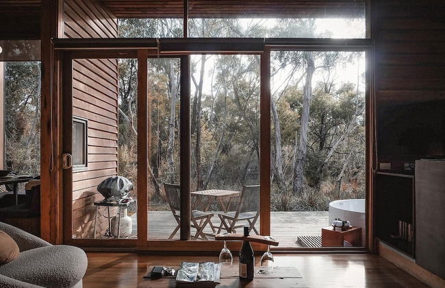 DULC Cabins - Photo 5