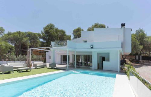 Calma Villa. Chalet de lujo, jacuzzi y piscina - Foto 1