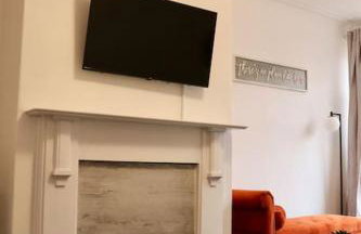 Charming 3 Bedroom Property FREE WiFi & Parking - Foto 17