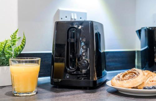 TheCountingSheep - Heathrow in 15 mins - Glass Balcony - Dedicated Workspace - Foto 29