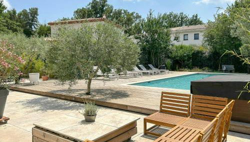 Modern Provençal Villa At The Forest's Edge - Foto 4