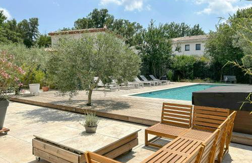 Modern Provençal Villa At The Forest's Edge - Foto 4
