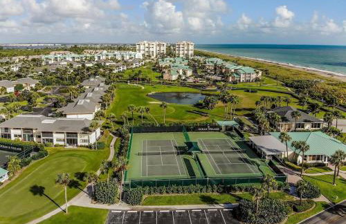 Beachfront paradise Ocean Village Golf Tennis Several heated pools Tiki bar Pickleball insite sports bar and restaurant and much more - Foto 40