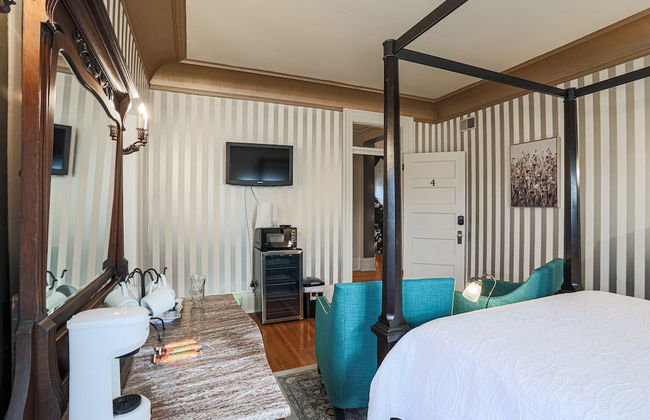 Offutt Manor - Photo 11