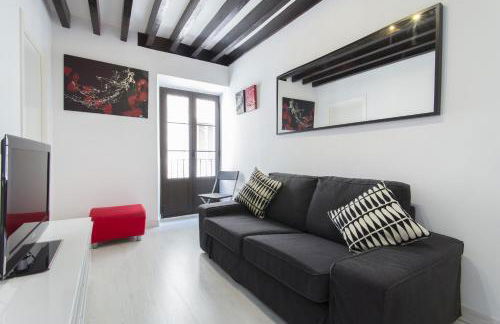 Black&White Apartment, minimum stay 30 nights, by PriorityVillas - Photo 9