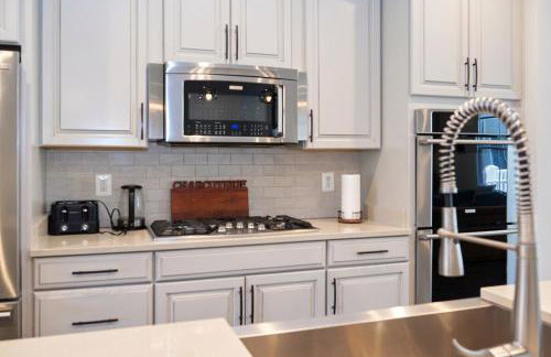 New LUX home close to DC and Metro - Photo 42