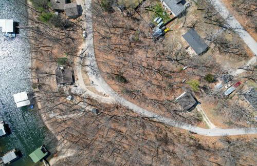 Spacious Home & Lake Access, Lake Views Throughout - Foto 68