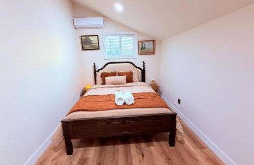 Minutes to ONT Airport And Entire Home With Billiards - Foto 6