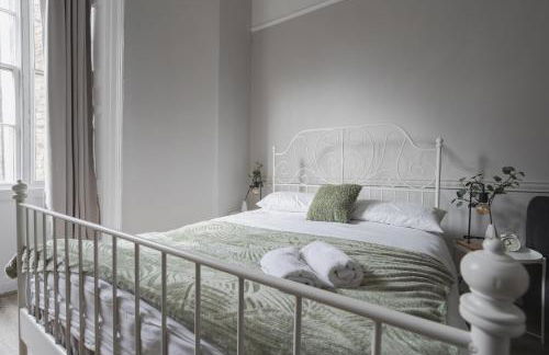 Central L1 Stay, Close to all Attractions, Parking Nearby - Foto 43