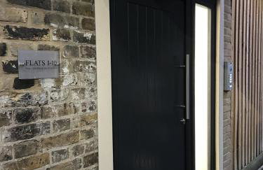 Modern Cosy 2 bed apartment, Smart TV & NETFLIX with private balcony and city view - Foto 17