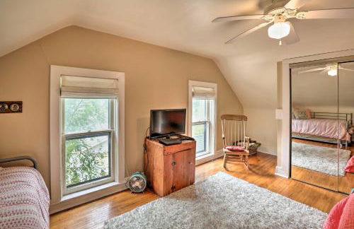 Bright Clear Lake Getaway, 4 Blocks to Downtown! - Foto 23