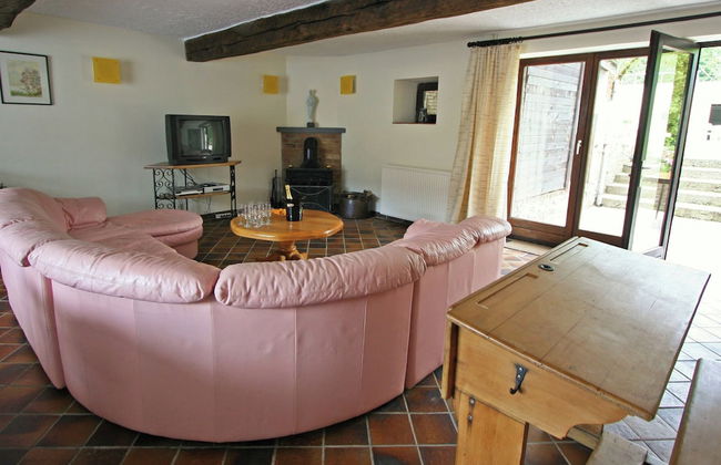 Winenne Home With Hot Tub - Photo 11