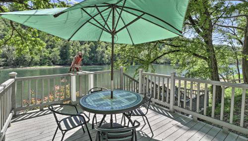 Lakeview Escape with Direct White River Access! - Foto 1