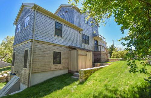 Gorgeous Architectural Home w Water Views - Foto 36