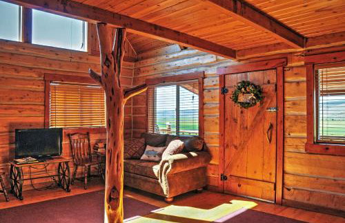 Remote Antimony Log Cabin with Green Meadow Views! - Foto 6