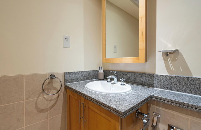 Lux BnB I Turia Tower I Lake & Garden View - Foto 25