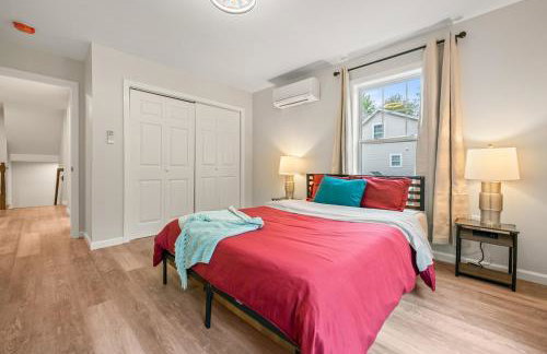 Spacious House with King Beds in Prime Location - Foto 15