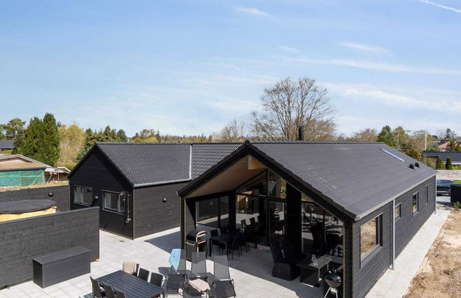 5 Star Holiday Home in Dronningmolle - Foto 1