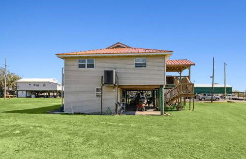 Port Sulphur Retreat with 2 Balconies and Arcade - Foto 22