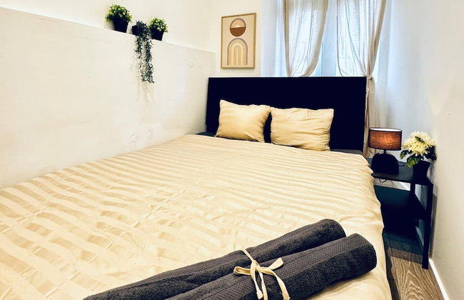 Elegant 5BR Home Ideal for Families - Foto 11