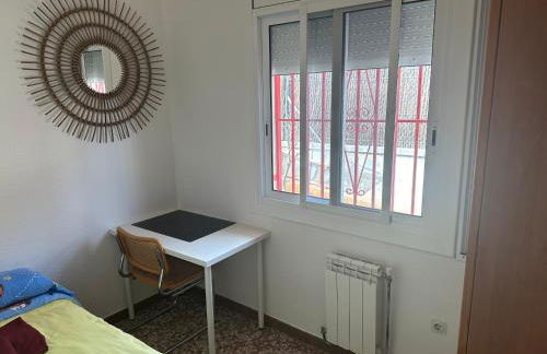 Piso superior tranquilo terraza y vistas A 45 min de Barcelona - Foto 29