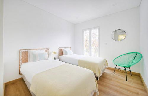 Beachside Modern Flat with AC, By TimeCooler - Foto 4