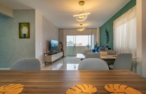 Encantador Apartamento 100m da Praia com vista mar - Foto 8