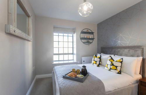 Elliot Oliver - Stylish 2 Bedroom Town Centre Apartment - Photo 26