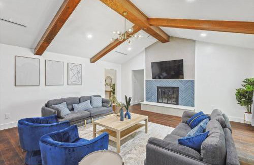 5-BR Relaxing Retreat with Pool Hot tub Fire Pit - Foto 6