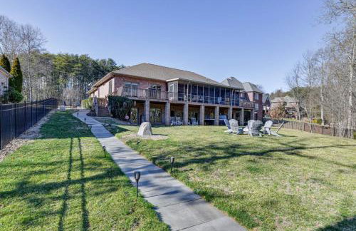 Lake Norman Retreat with Dock, Game Room and Hot Tub - Foto 38