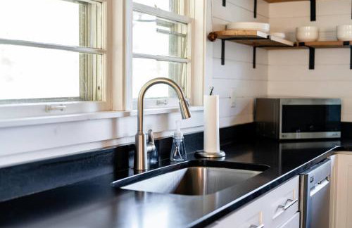 Redwing Farm Cottage - Mountain Views and Firepit! - Foto 37