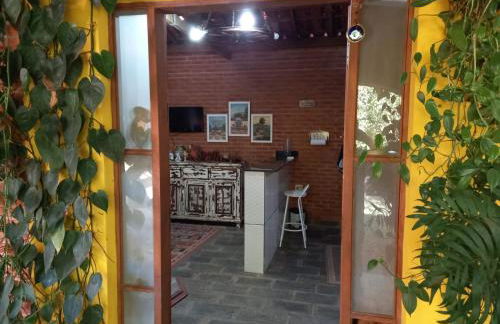 Casa de campo serrana, alegre e com piscina - Foto 23