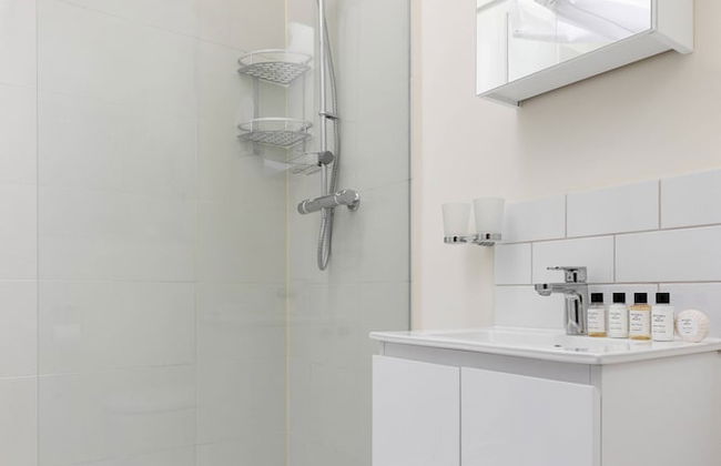 Codrington Mews III by Onefinestay - Photo 19