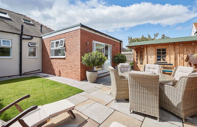 Host Stay Bankside Cottage - Photo 4