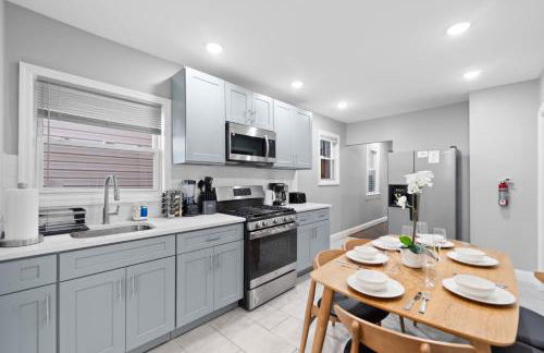 Urban Charm | Near EWR Airport Easy Access to NYC - Foto 19